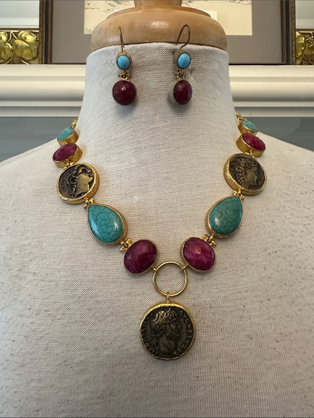 Amazing Goldtone Coin, Turquoise & Carnelian Stone Necklace & Earrings